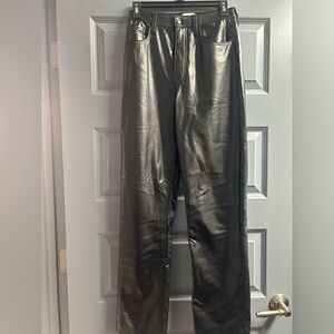 Abercrombie and Fitch The 90’s straight ultra high rise black faux leather sz 27